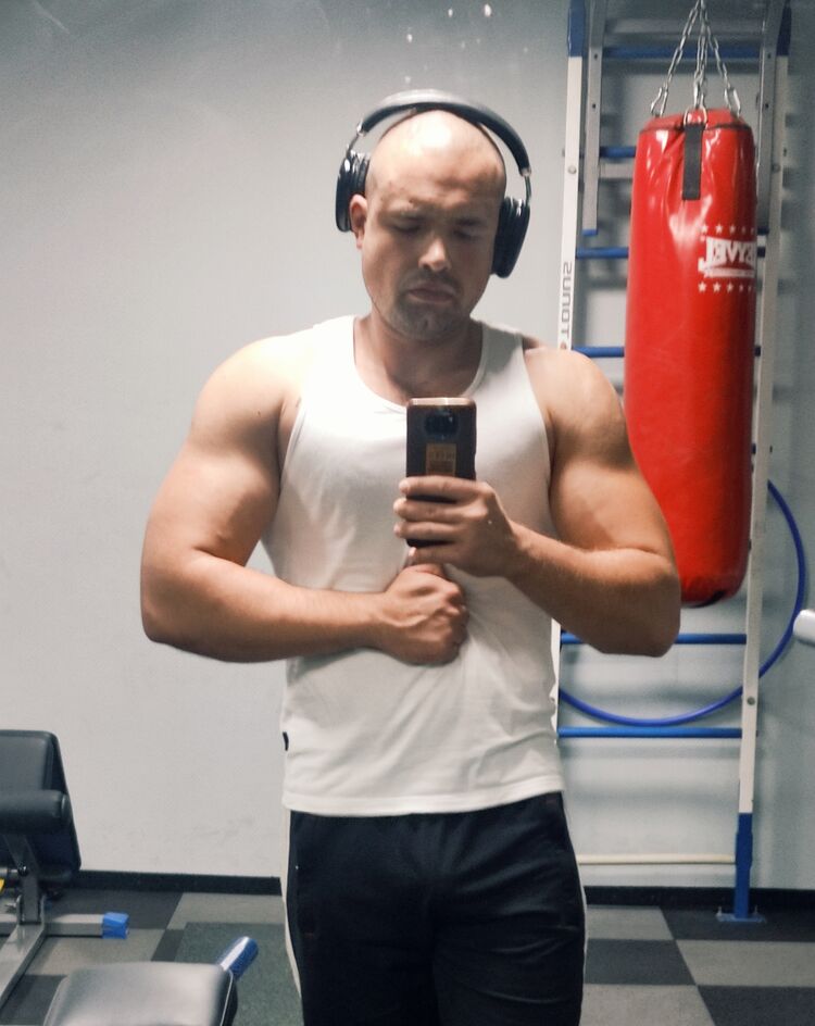  54400261  Alexander, 29 ,    