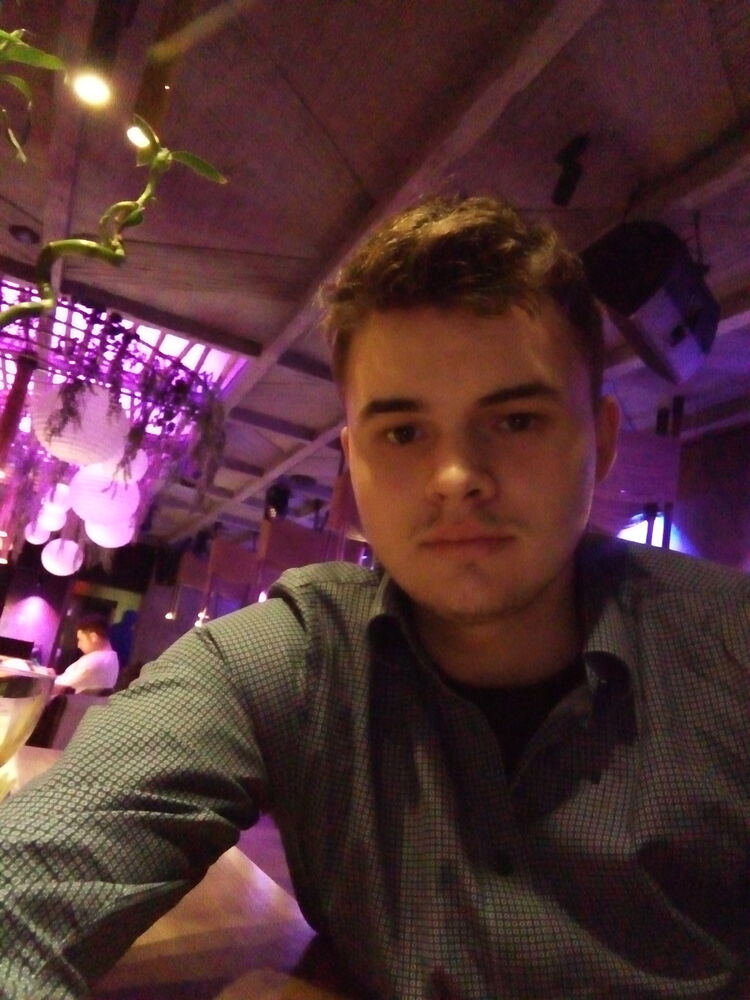  45365141  Roman, 20 ,    -