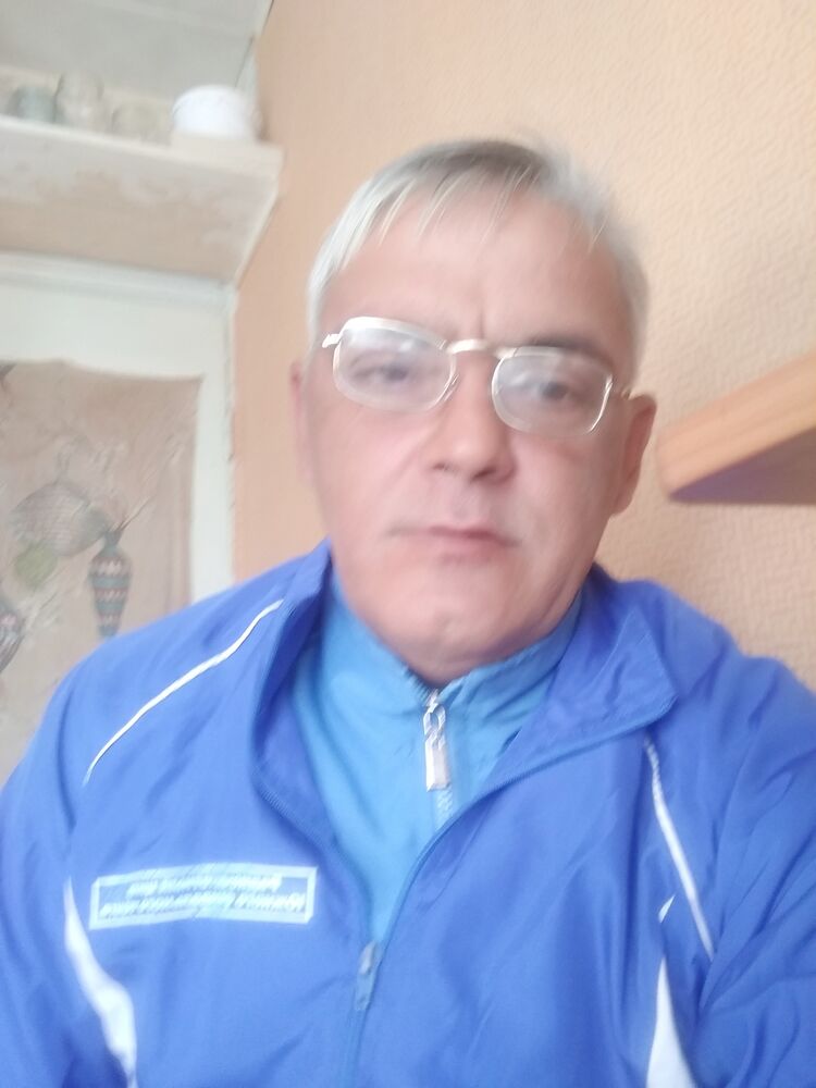  38367381  , 49 ,    