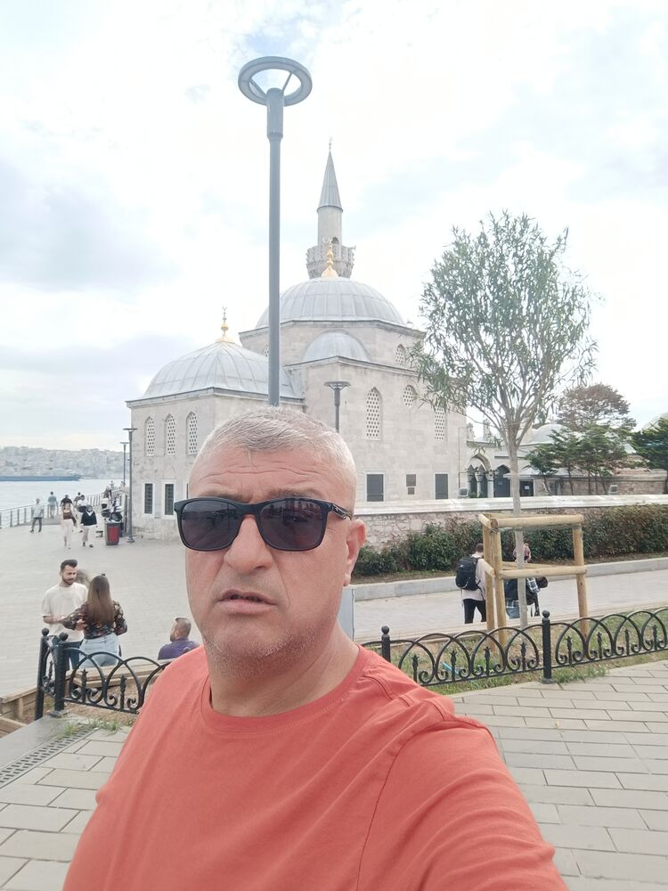  47110171  Mehmet, 48 ,    