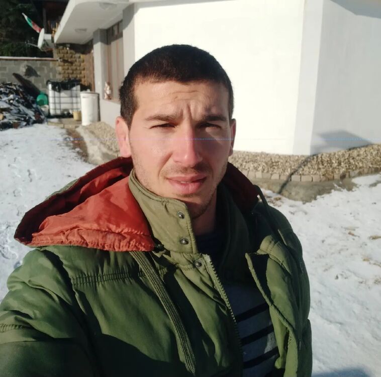 Aytos,   , 33 ,   ,   