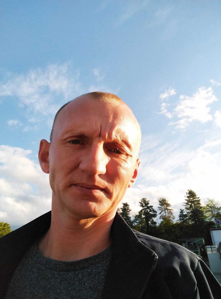  43941051  Ivan, 40 ,    