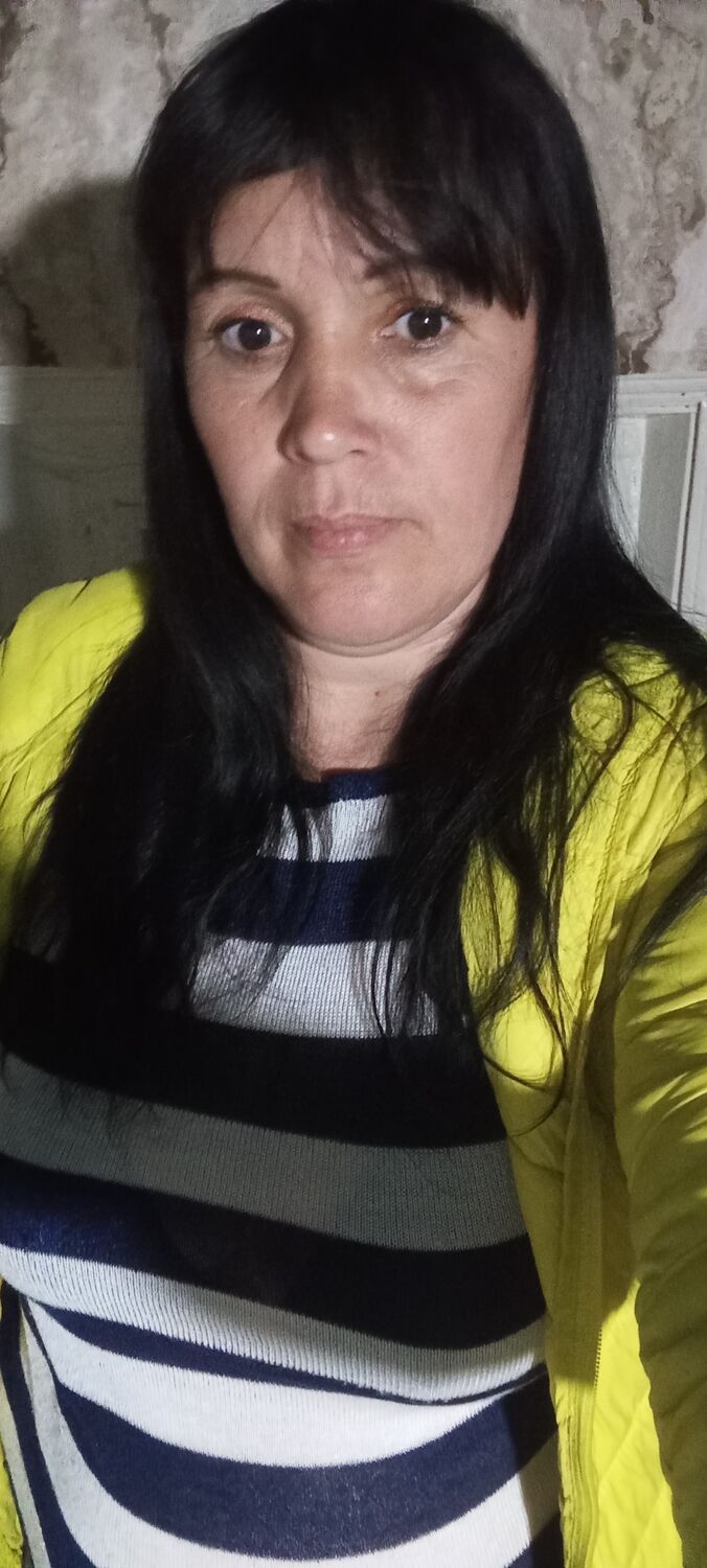  ,   Olesea, 40 ,   ,   