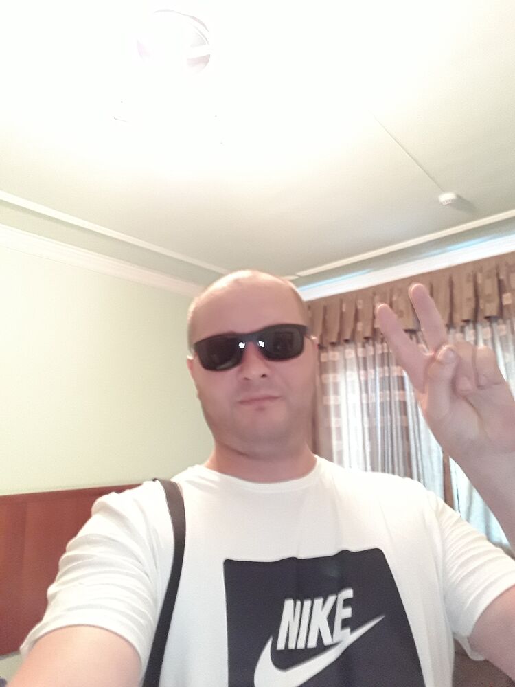  28315971  Denis, 45 ,    