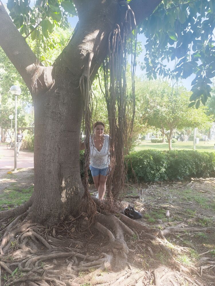  ,   Romahka, 43 ,   ,   