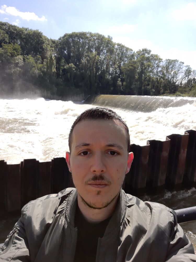  48867231  Ani, 25 ,    