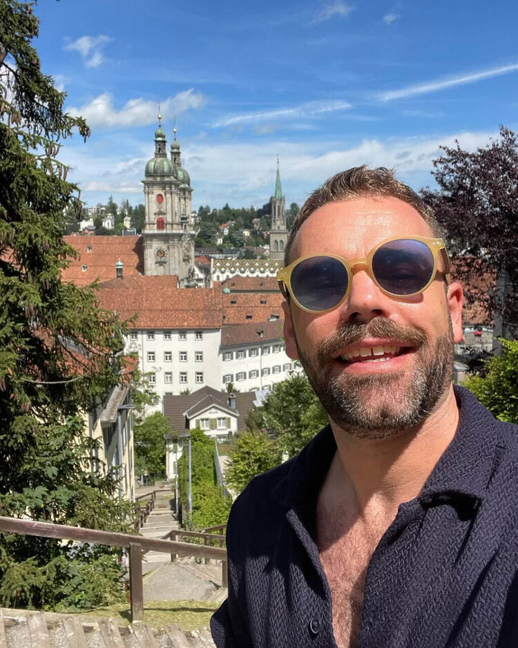  51071261  , 47 ,    -