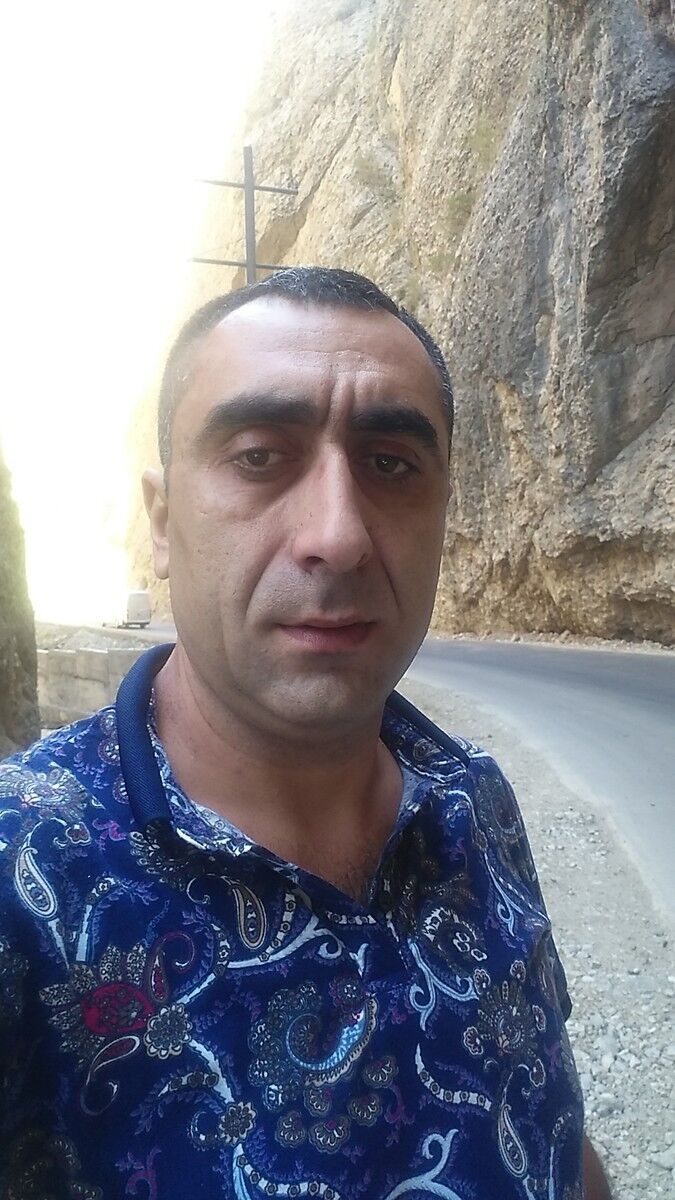  ,   Karen, 48 ,   ,   , c 