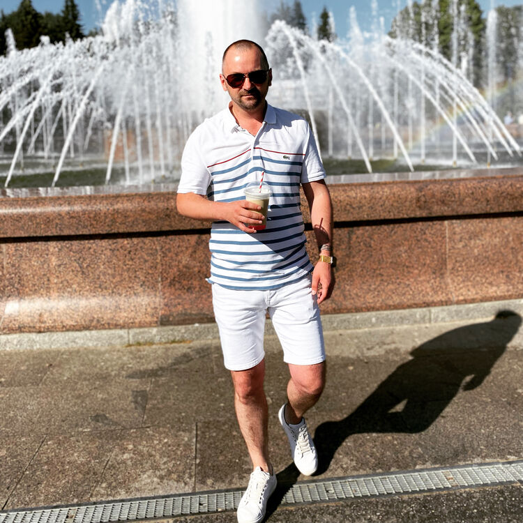  52987711  Leks, 43 ,    -