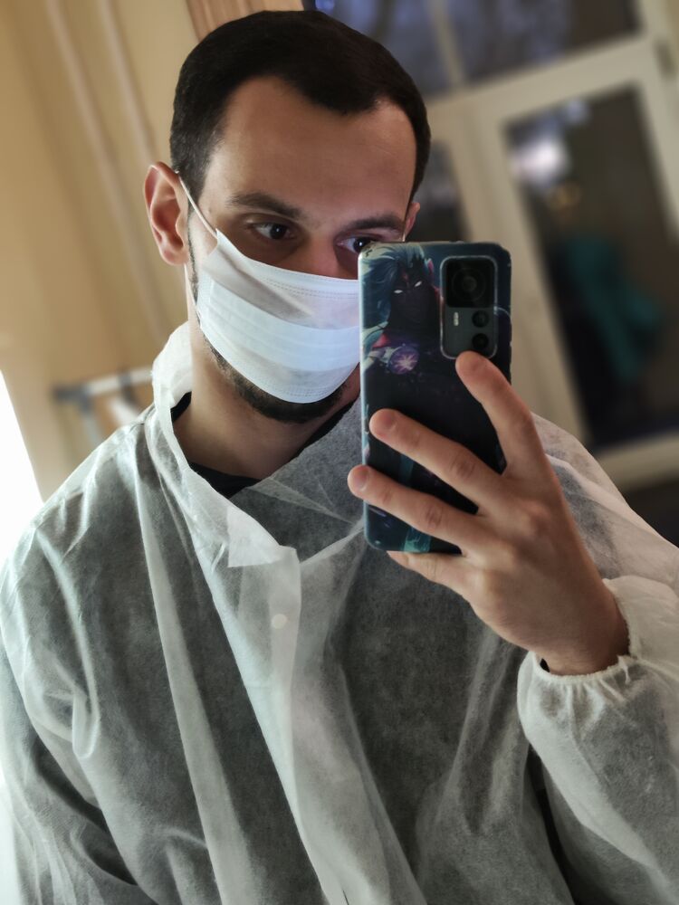  40563211  Alex, 32 ,    