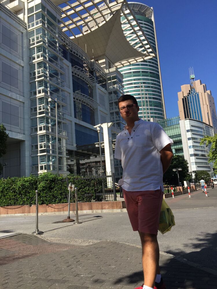  Esenyurt,   Akif, 33 ,   ,   