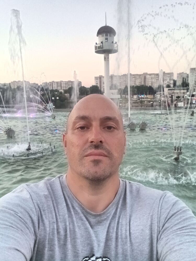  45498241  Artur, 38 ,    