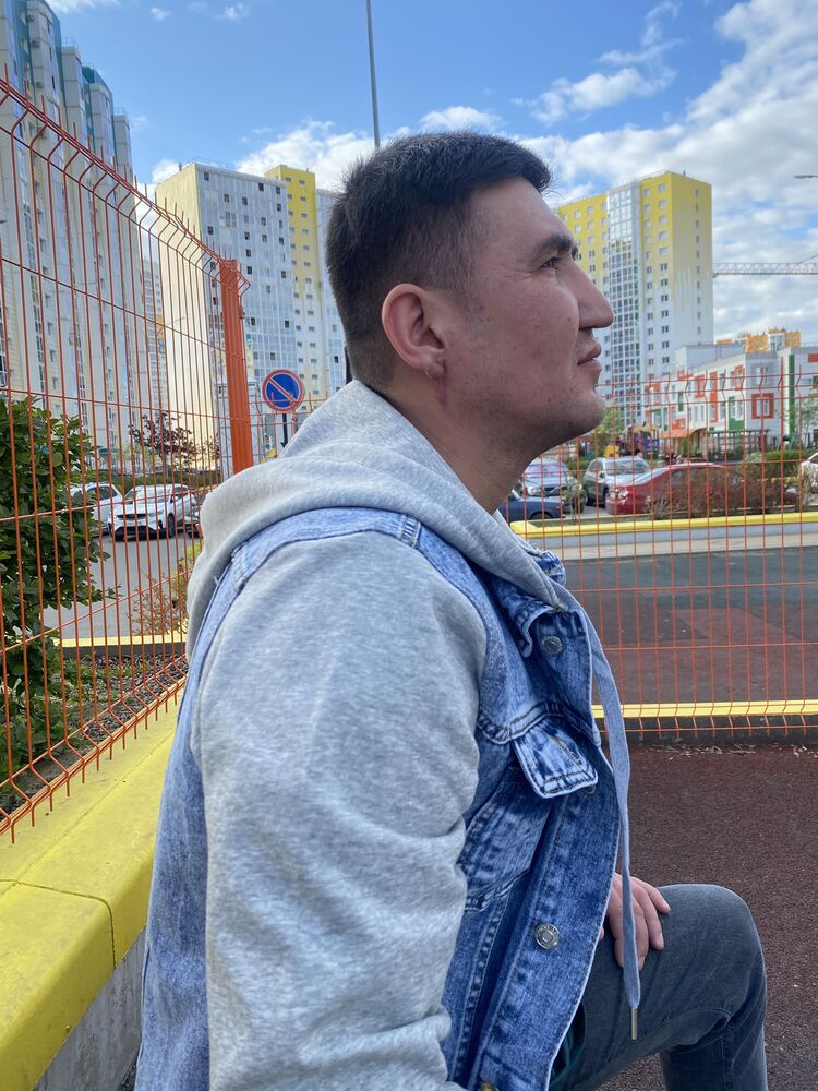  ,   Jasurbek, 35 ,   ,   , c , 