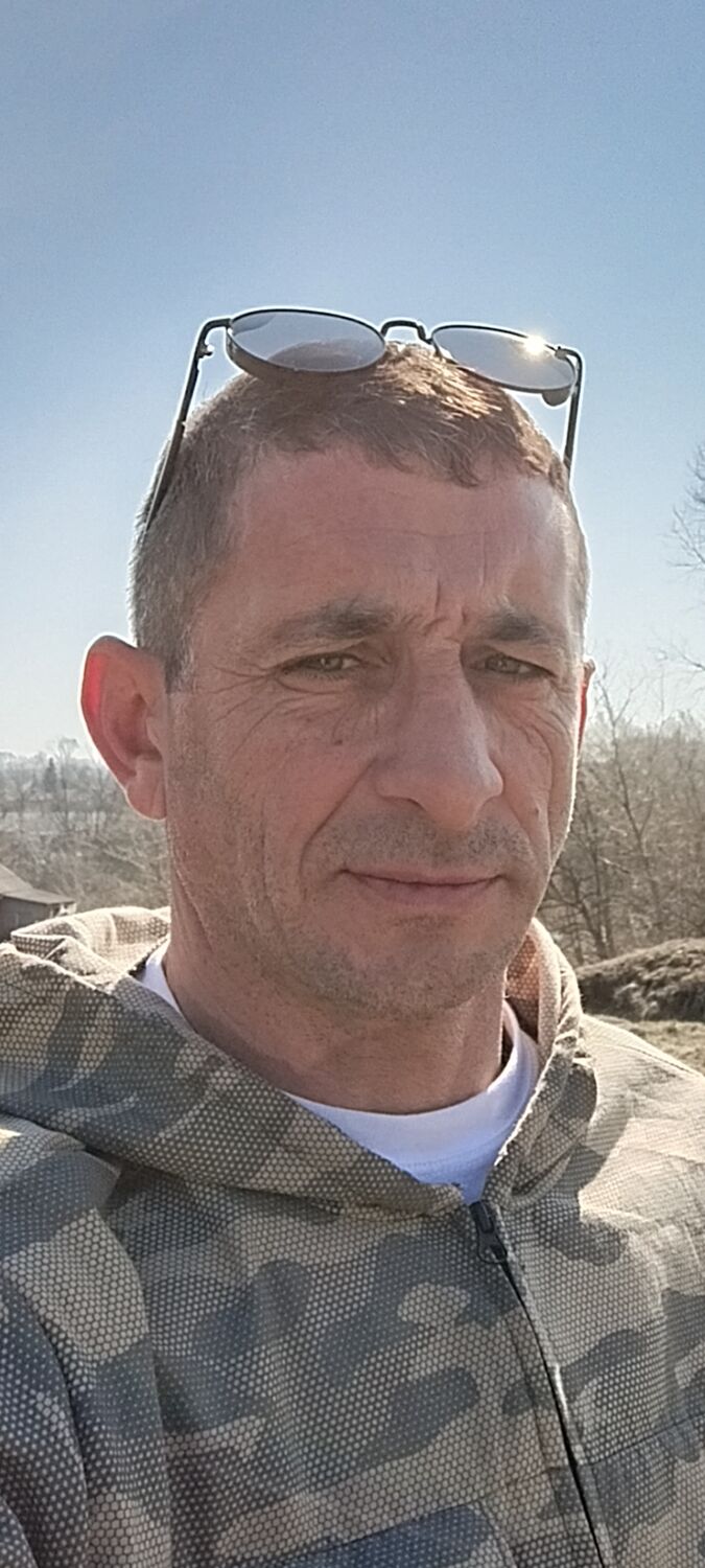  ,   Eduard, 40 ,   ,   , c , 
