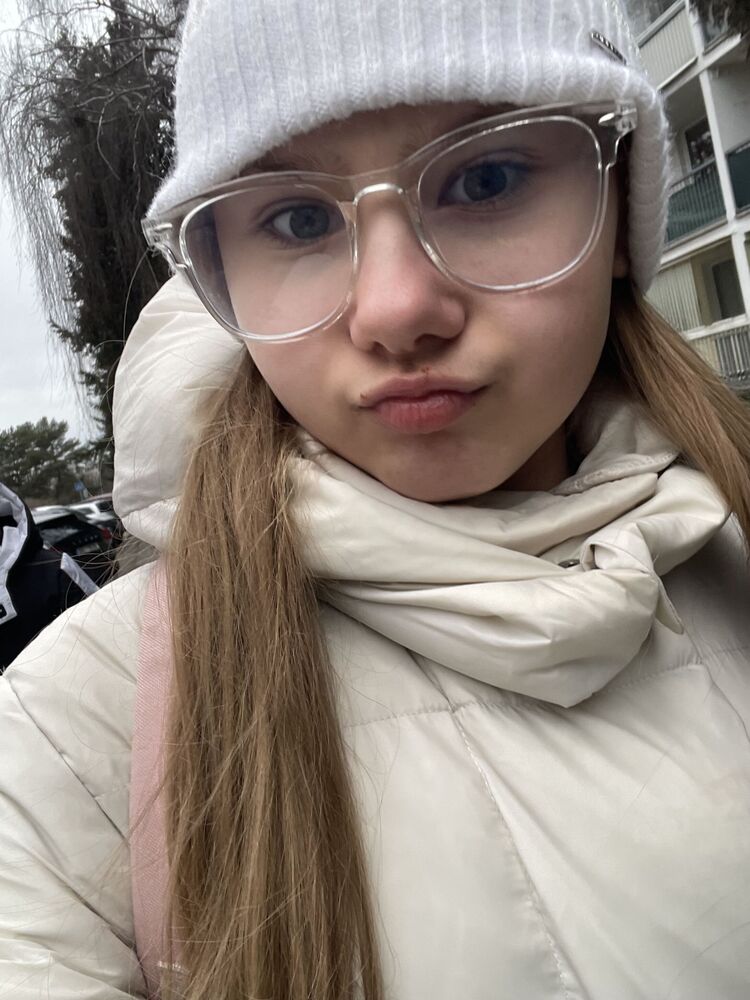  49950161  Adelina, 20 ,    Dejvice