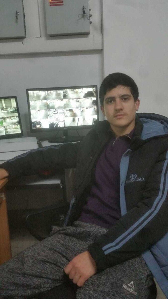  18056661  Shahzod, 25 ,    