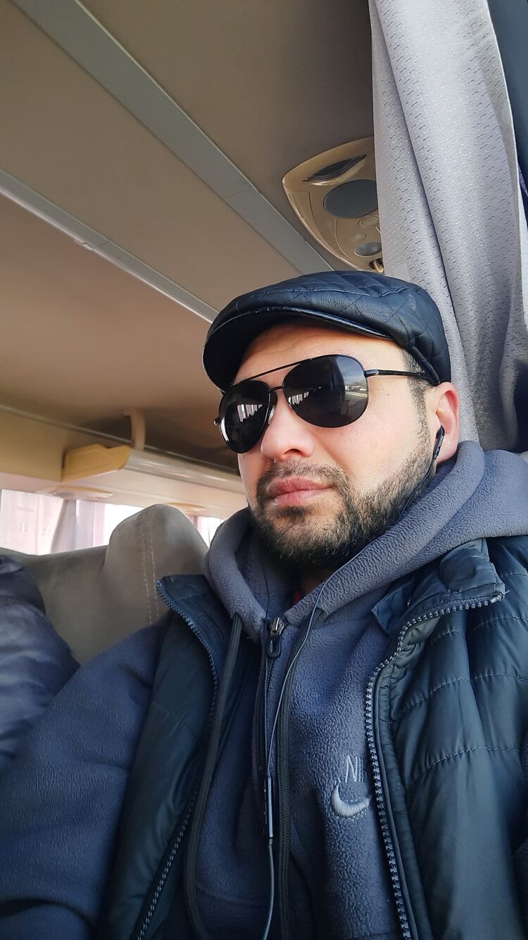  43236431  Ali murat, 44 ,    