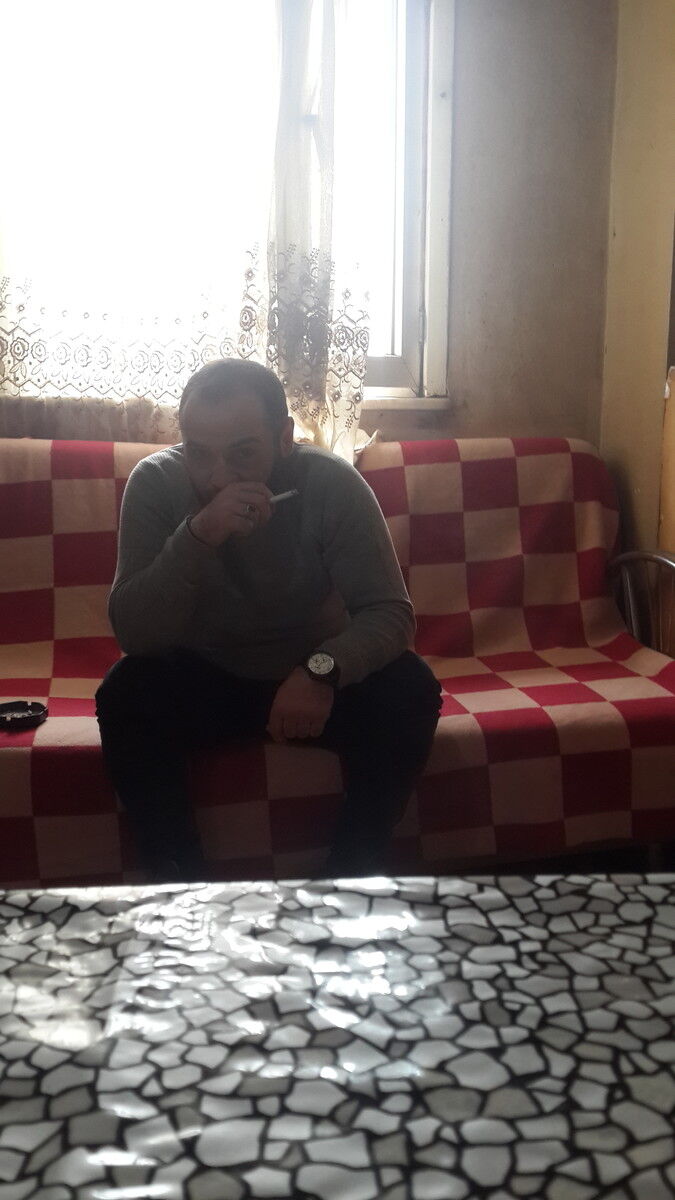  19575711  Merabi, 33 ,    