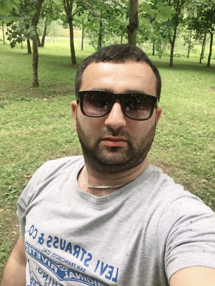  44074071  , 35 ,    -