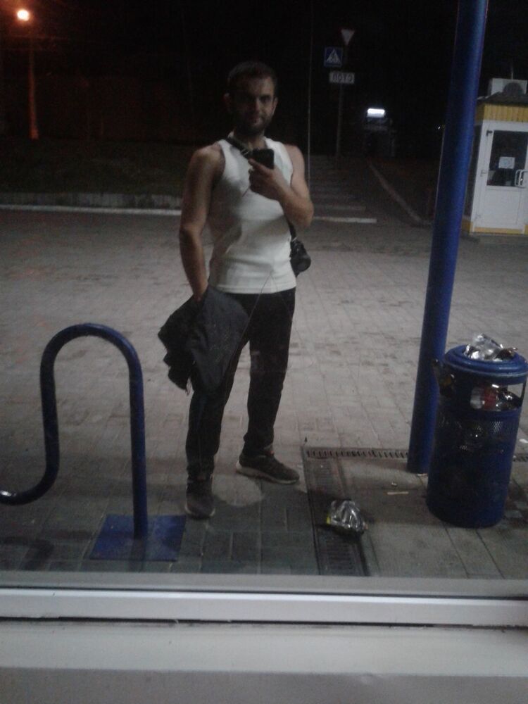 18632871  , 37 ,    