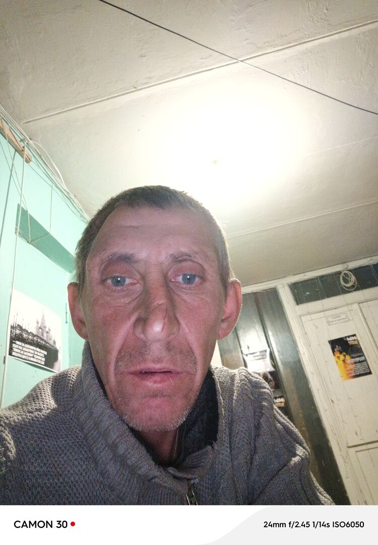  47023321  Aleksander, 44 ,    