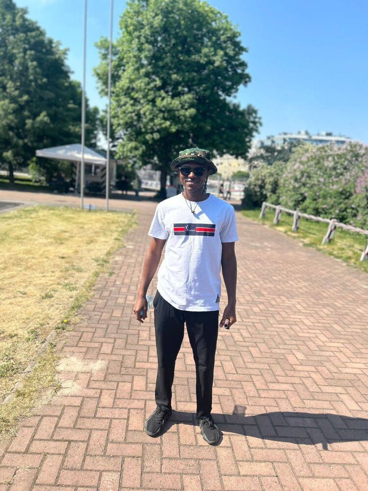 ���� 53353781 ������� M�����, 32 ����, ���� ���������� � �����-����������