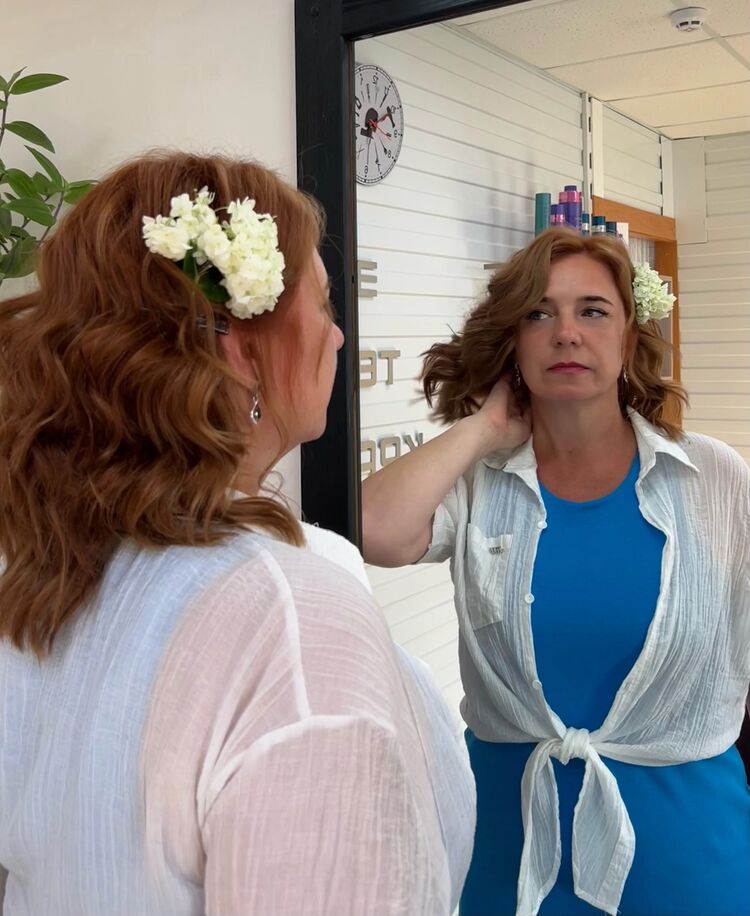  54434801  Lana, 46 ,    