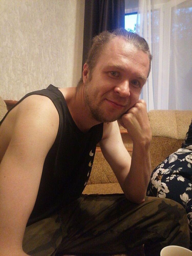  36573061  , 42 ,     