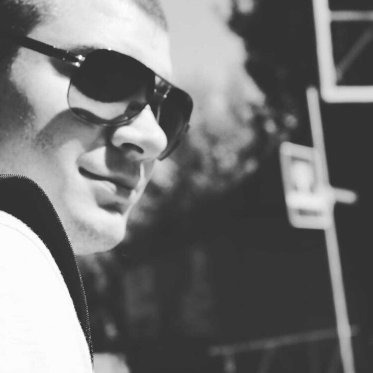 ���� 26025861 ������� VLADIMIR, 30 ���, ���� ���������� � �����