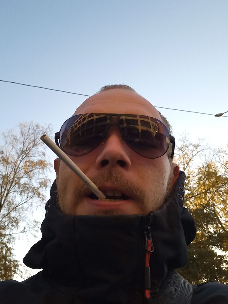  25683221  , 30 ,    