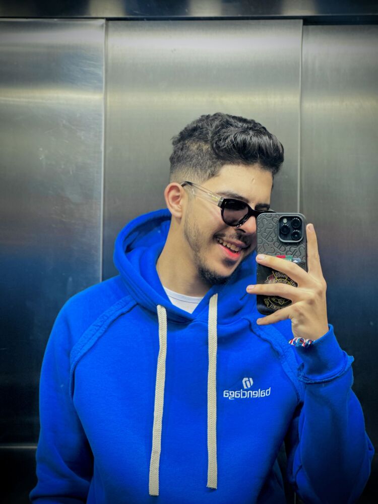  51063591  Abdou, 22 ,    Palais-Bourbon