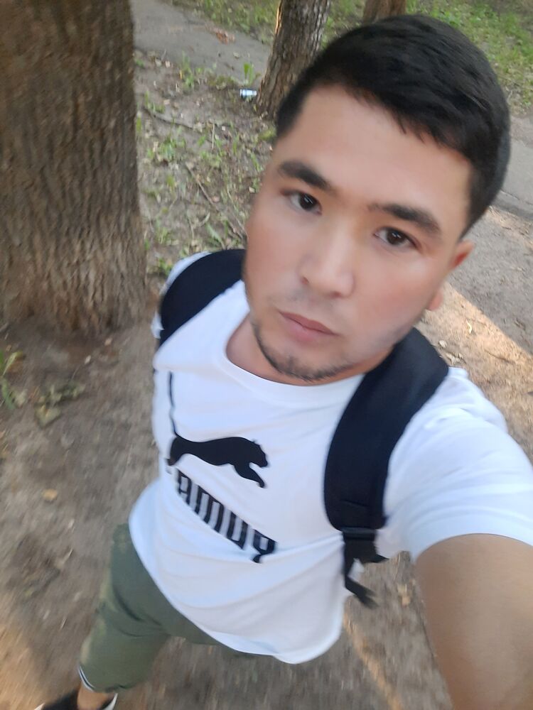  44646681  Iqboljon, 28 ,    