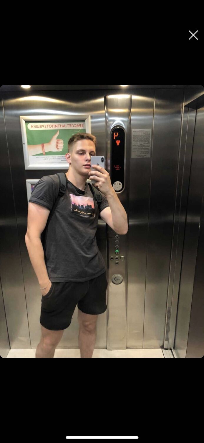  ,   Andrew, 22 ,   ,   , c 