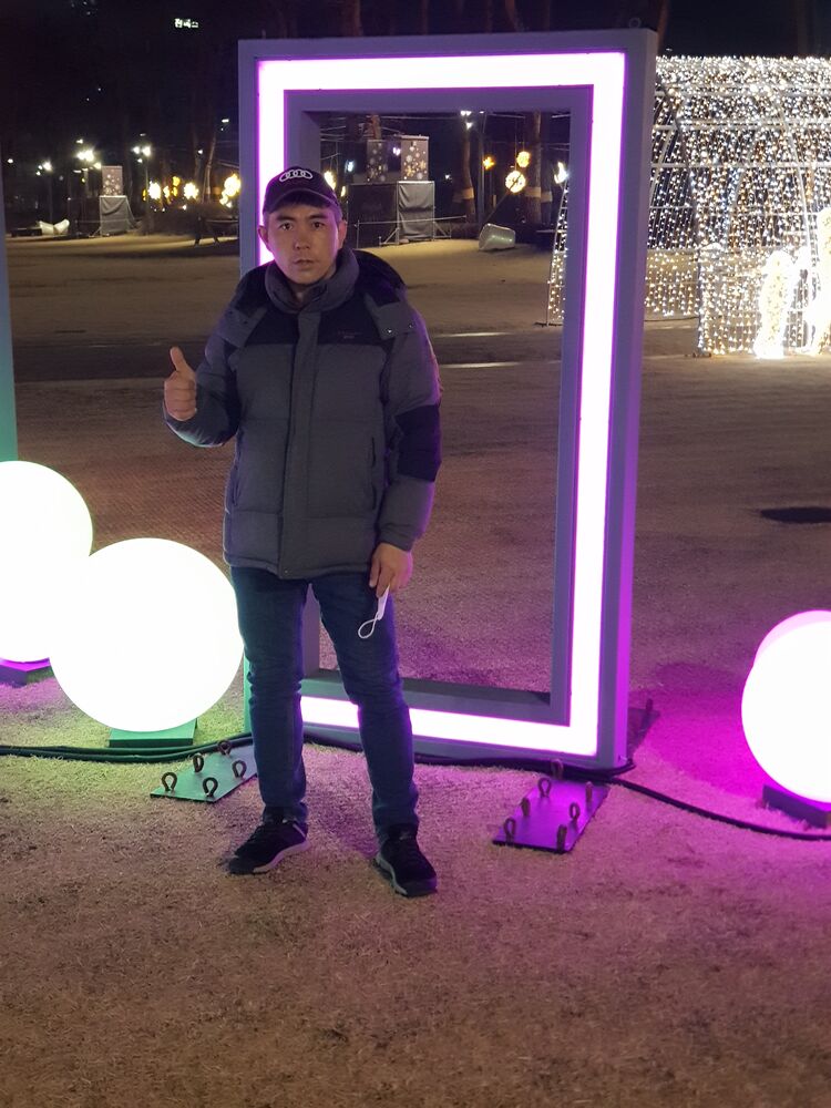  54368461  Maks, 31 ,    Ch'ongju