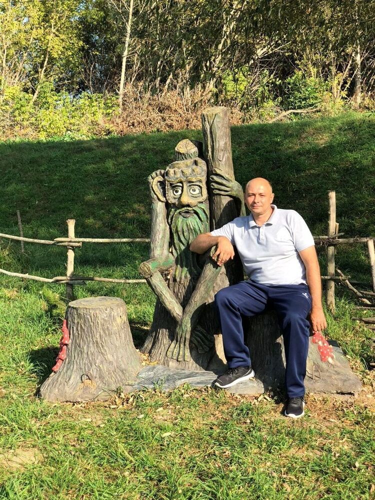  ,   Vladislav, 43 ,   ,   