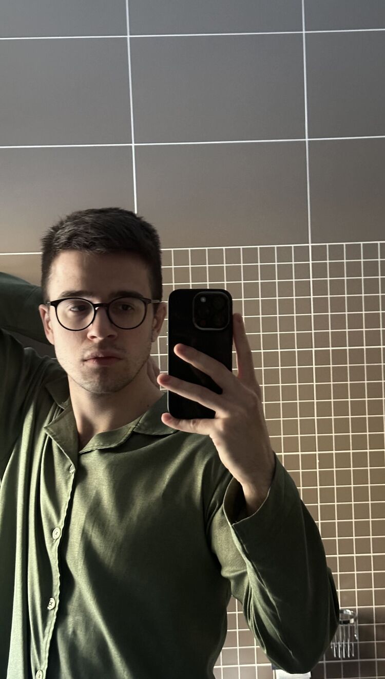  -,   Oleg, 25 ,   ,   , 