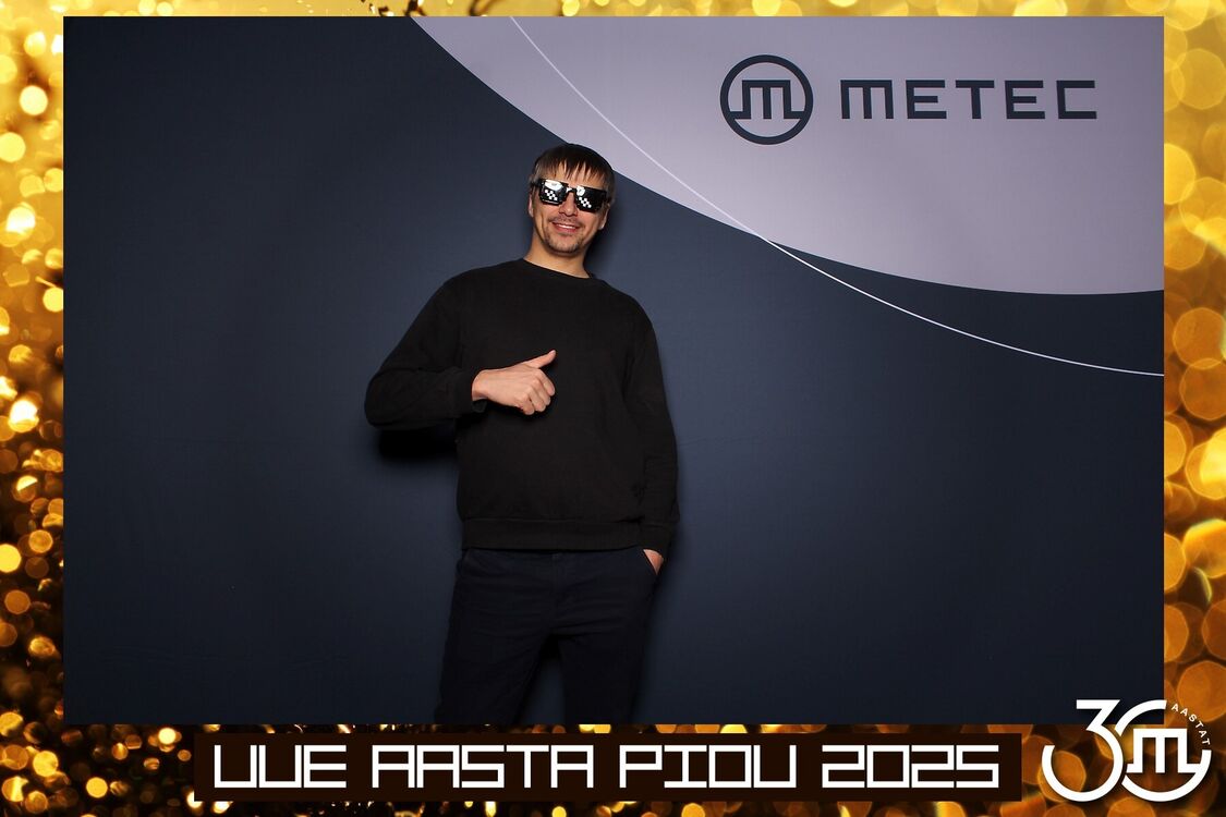  ,   Dmitri, 38 ,   ,   , c 