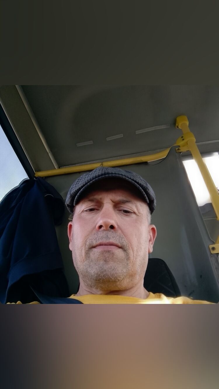  44941571  , 51 ,    