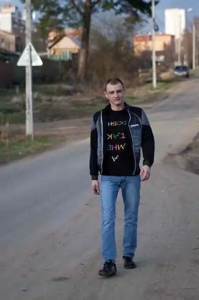  26576261  Ivan, 37 ,    
