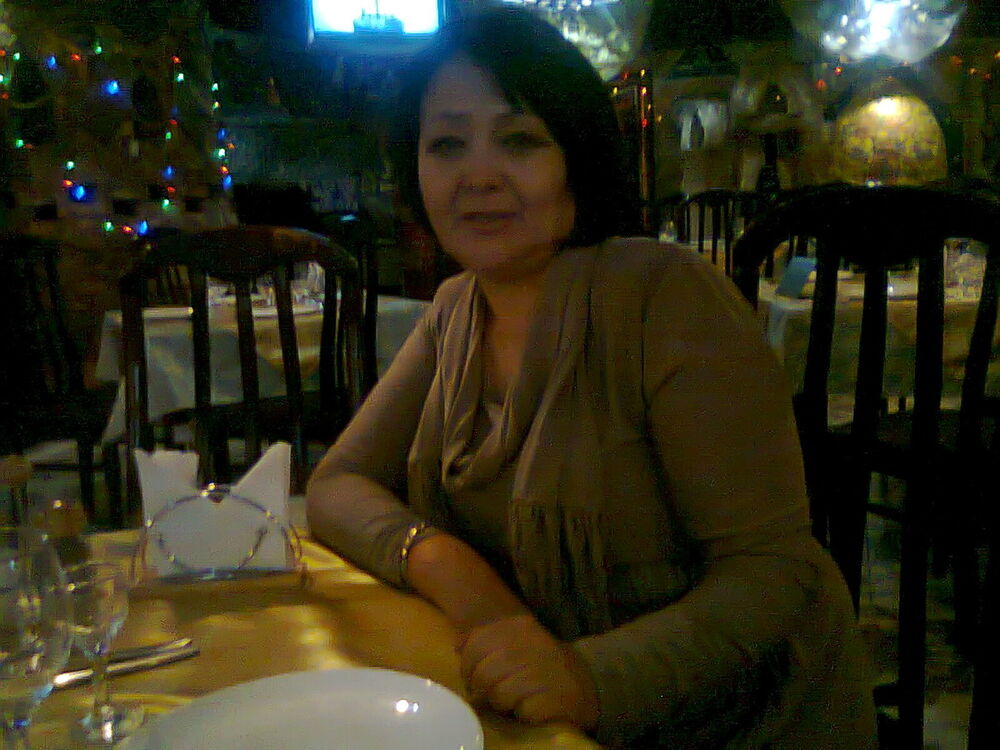  6719331  Klara, 60 ,    