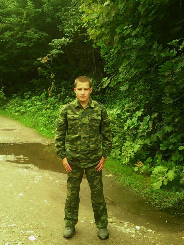 8683581  Daniil, 27 ,    