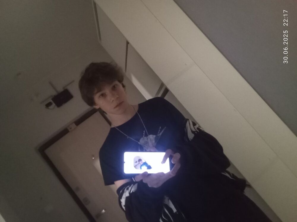  52888871  , 18 ,    