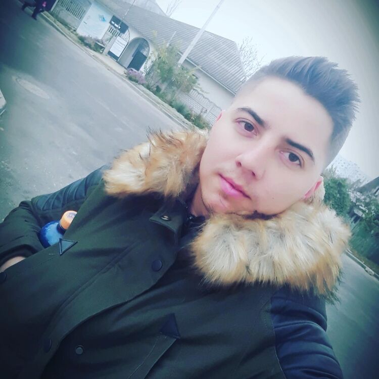  ,   Valentin, 28 ,   ,   , c 