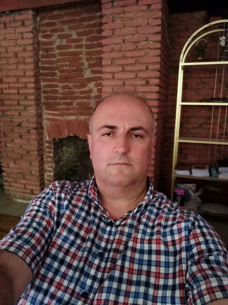  44343981  Konstantine, 50 ,    