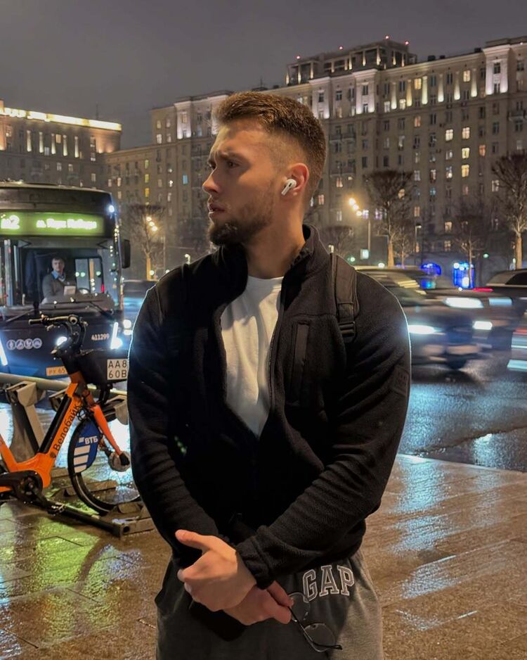  54203171  , 39 ,    -