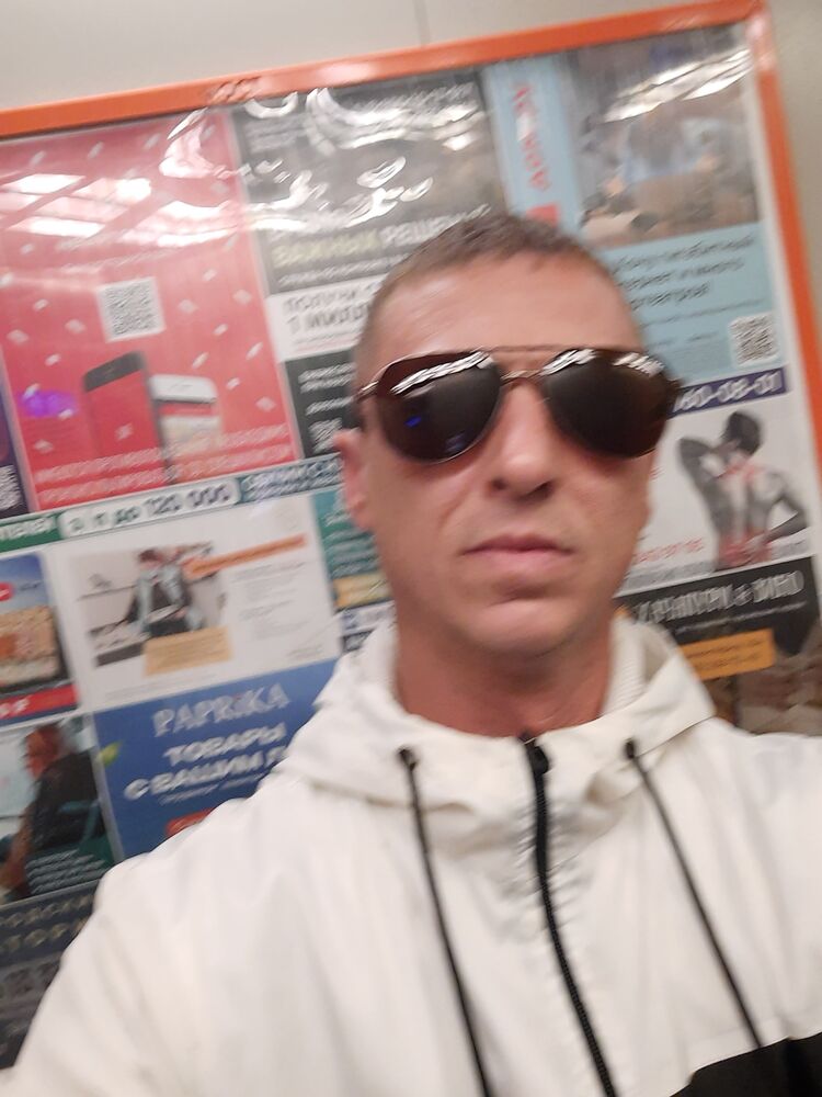  44880421  Vladimir, 37 ,     