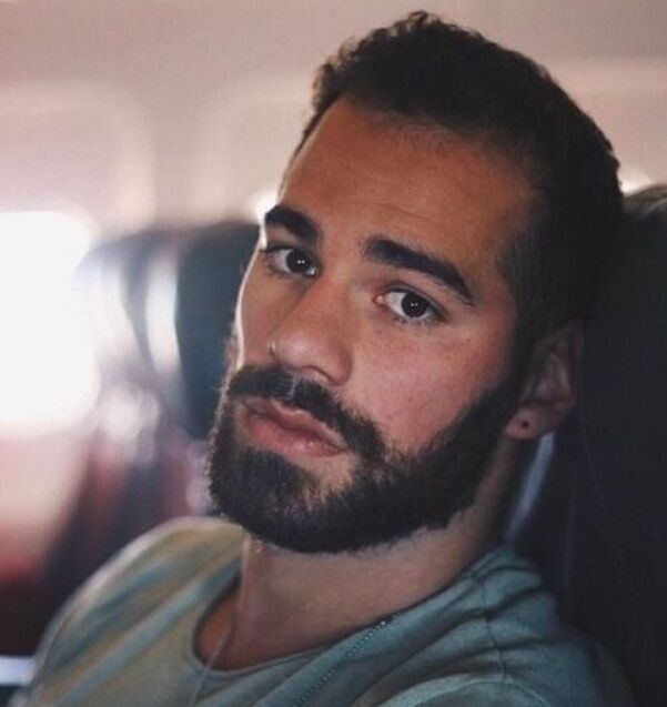  54689061  Alex, 44 ,    