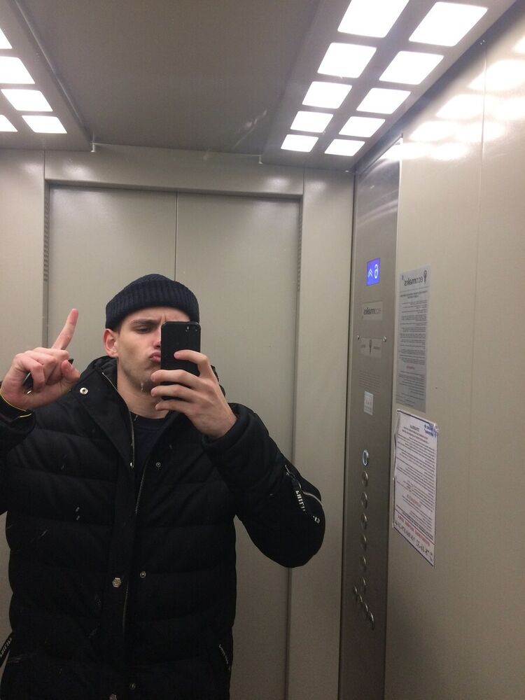  21945071  , 24 ,    