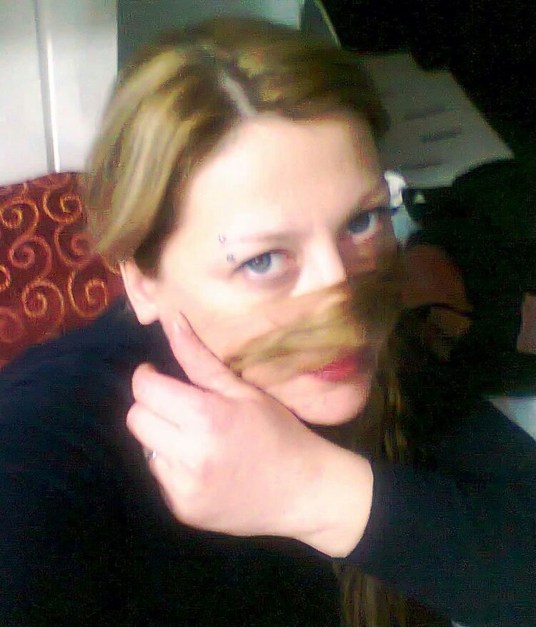  ,   Nina, 40 ,   ,   , c 
