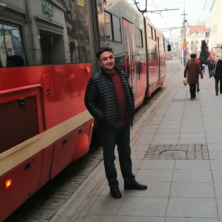  19794521  Samir, 45 ,    